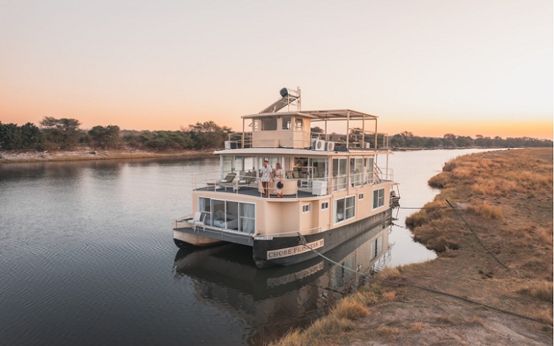 10 Day Chobe, Delta & Kalahari Safari Feline Lodges